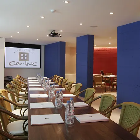 Lluc Boutique Country & Κατάλυμα σε φάρμα San Rafael De Sa Creu