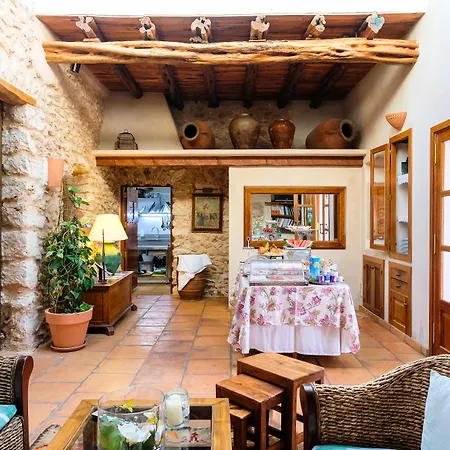 Lluc Boutique Country & Κατάλυμα σε φάρμα San Rafael De Sa Creu